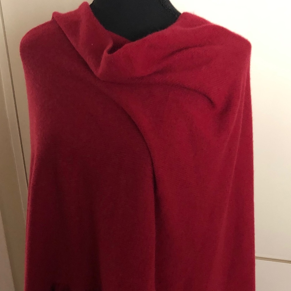 Cashmere poncho, soft with fringed bottom. EUC